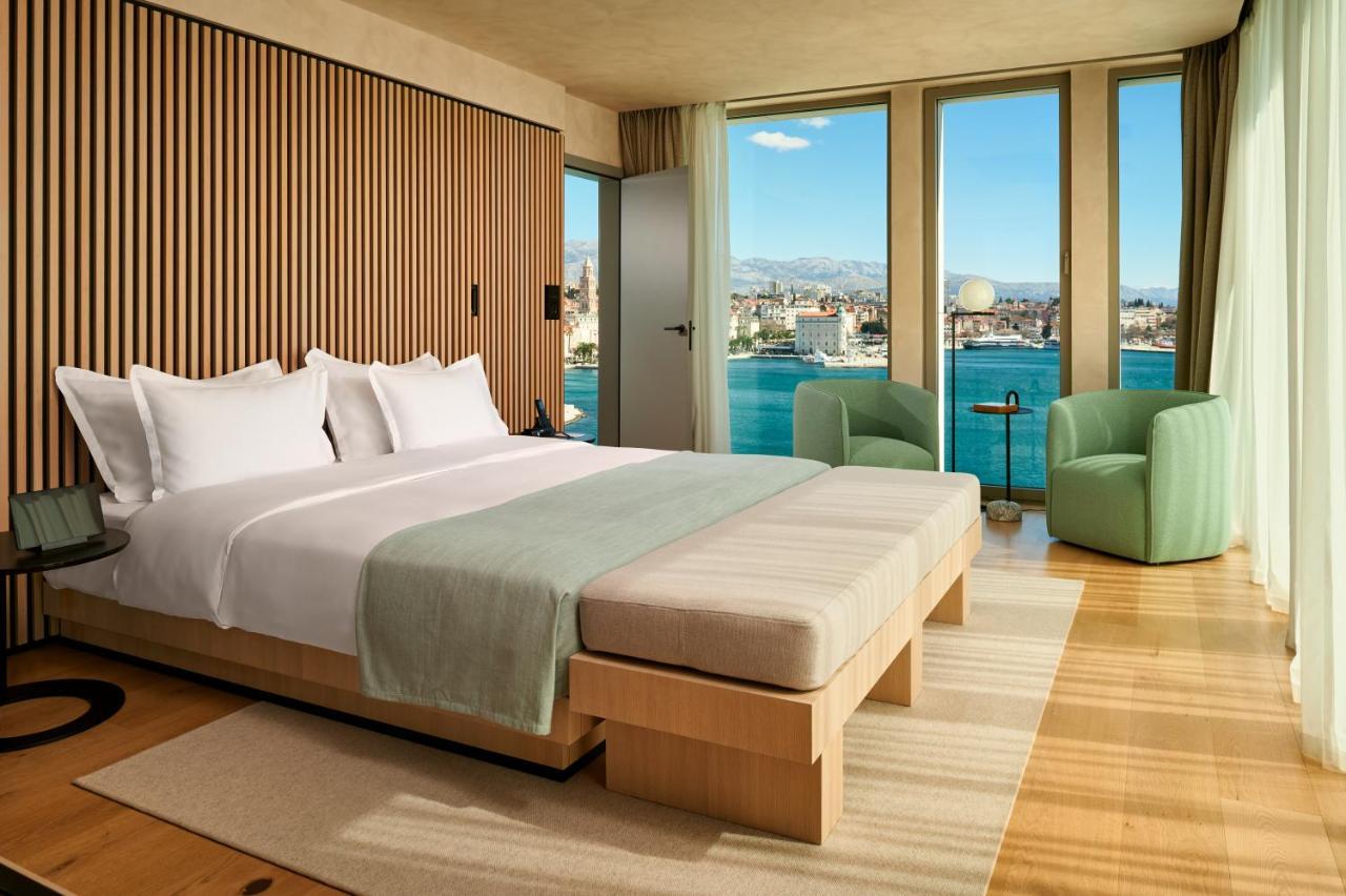 Hotel Ambasador Σπλιτ Εξωτερικό φωτογραφία Deluxe Room